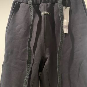 Fear of God unisex relaxed sweatpants. Never worn